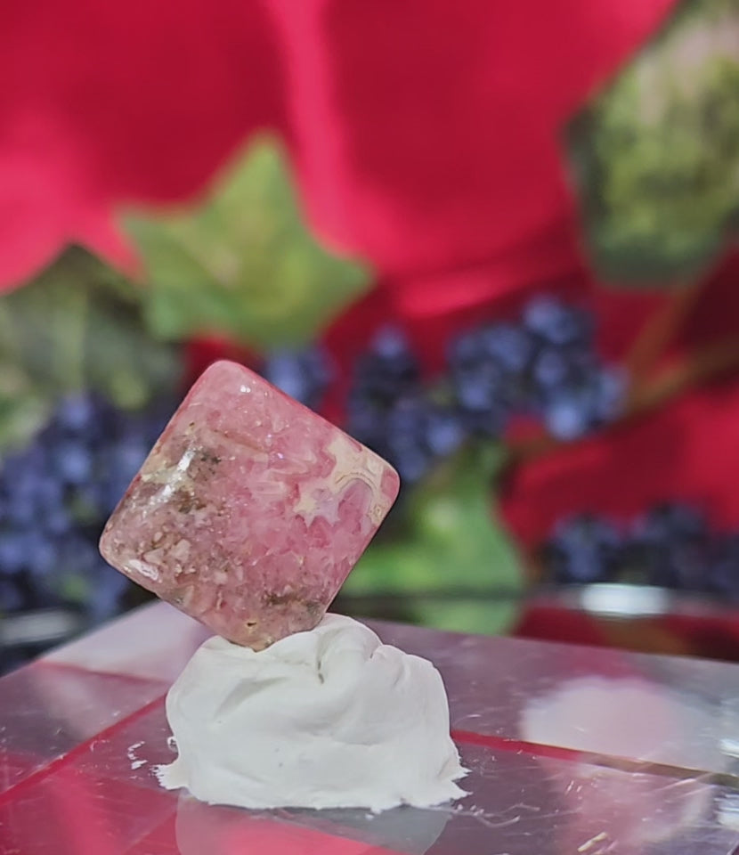 RHODONITE
