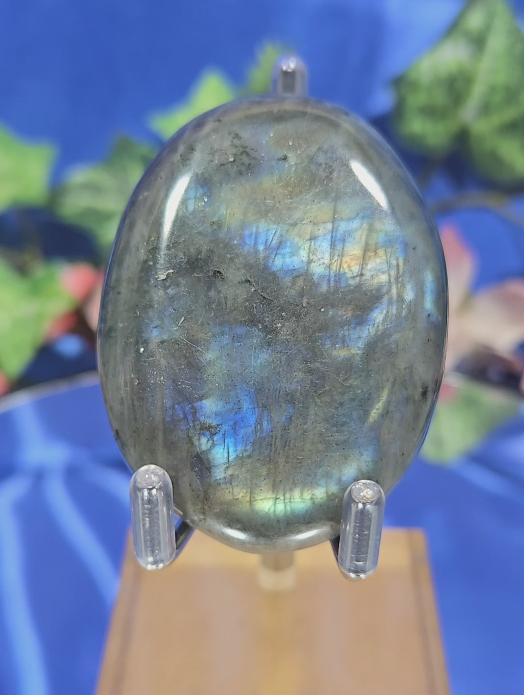 LABRADORITE PALM STONE