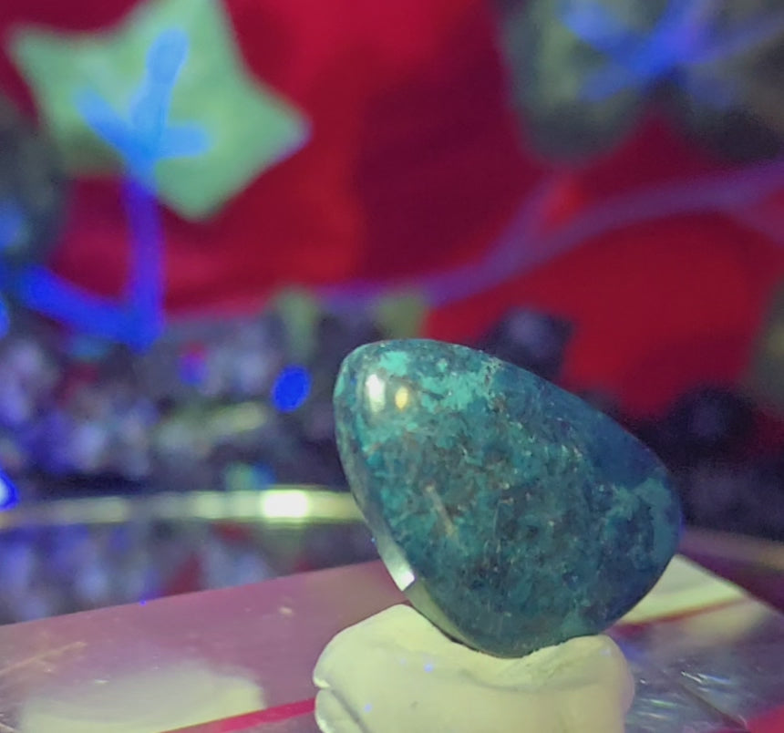 SHATTUCKITE CABOCHON