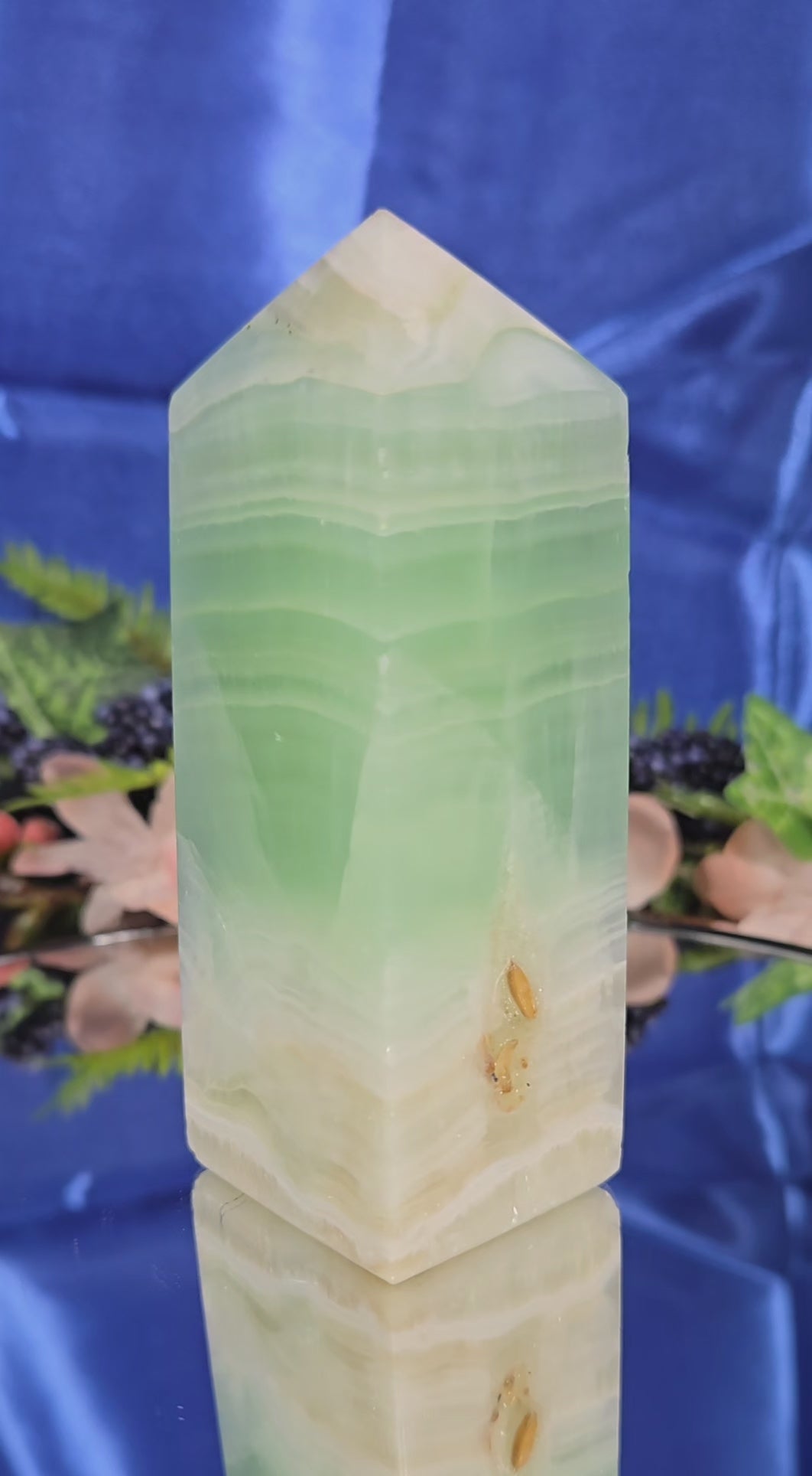 PISTACHIO CALCITE