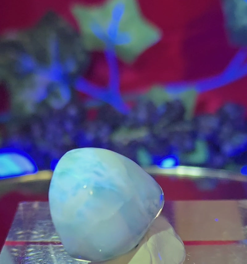 LARIMAR CABOCHON