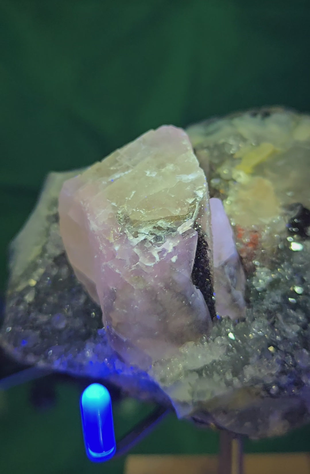 AMETHYST CLUSTER