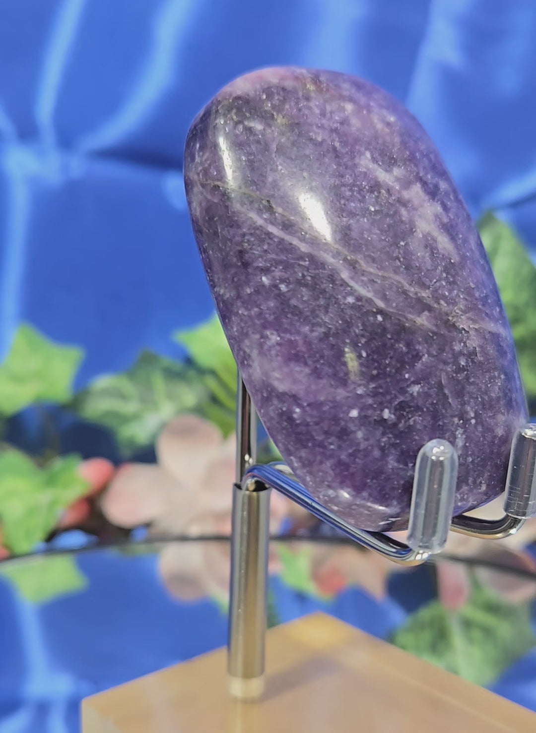 LEPIDOLITE PALM STONE