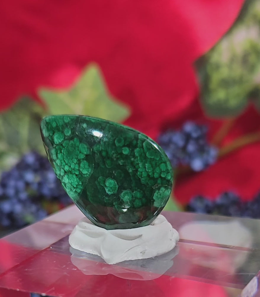 MALACHITE CABOCHON