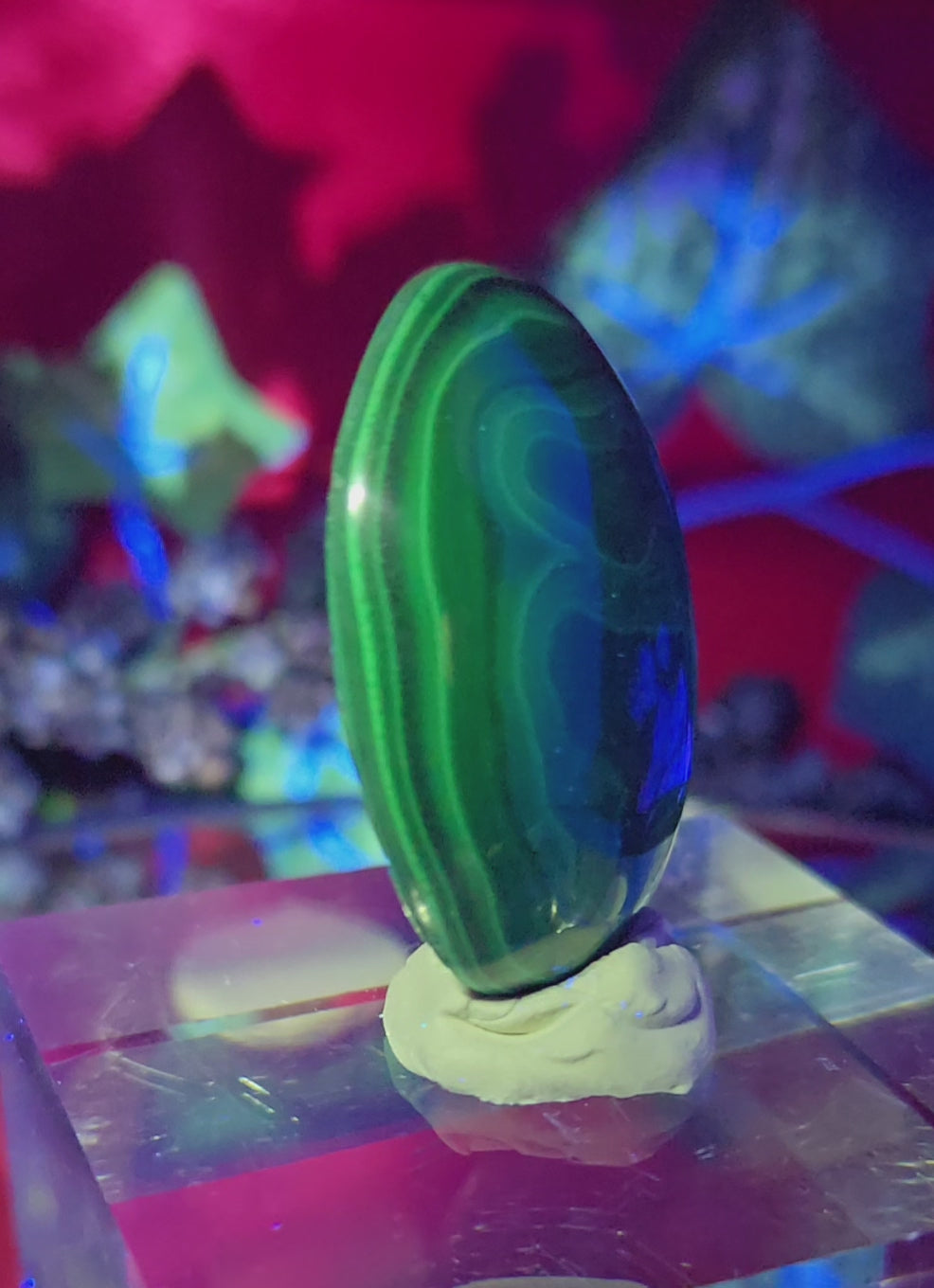 MALACHITE CABOCHON