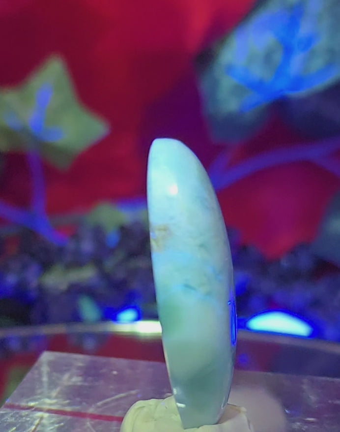 LARIMAR CABOCHON