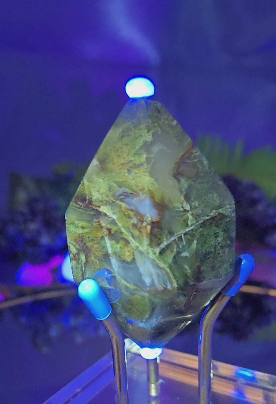 MOSS DIAMOND WITH STAND