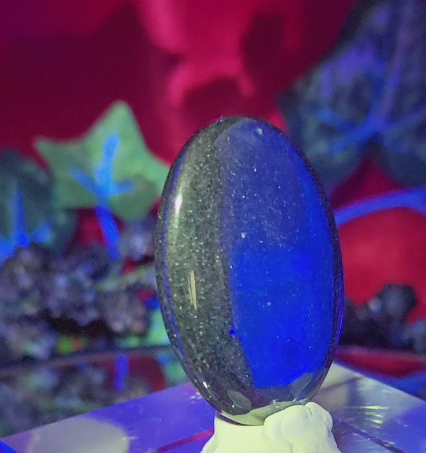 HEMATITE CABOCHON