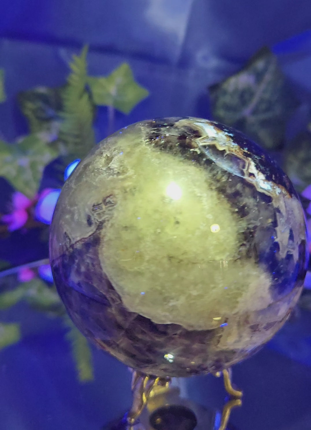 CHEVRON AMETHYST SPHERE