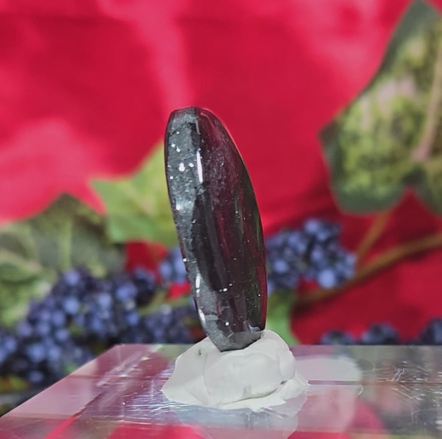 HEMATITE CABOCHON