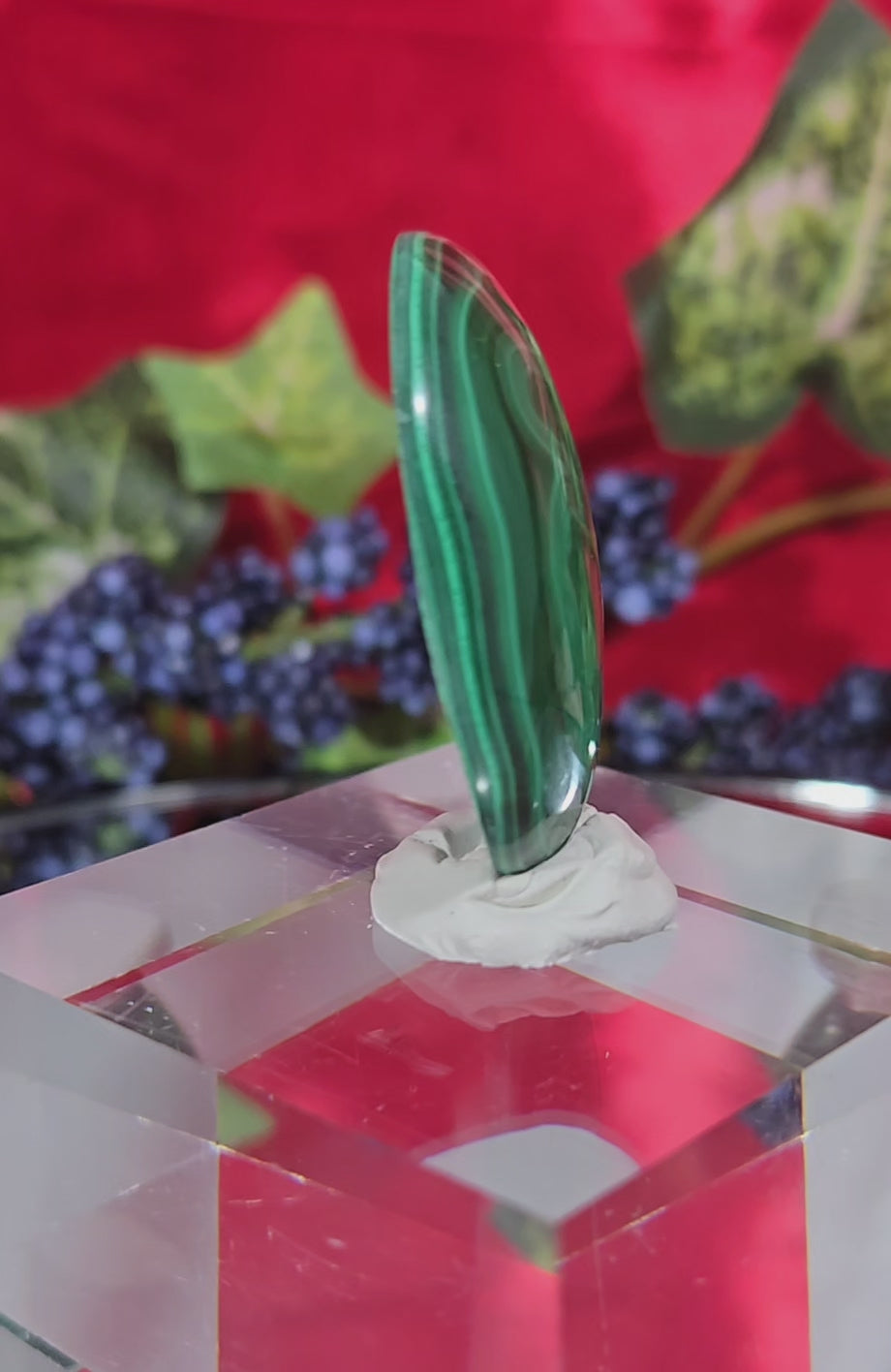 MALACHITE CABOCHON