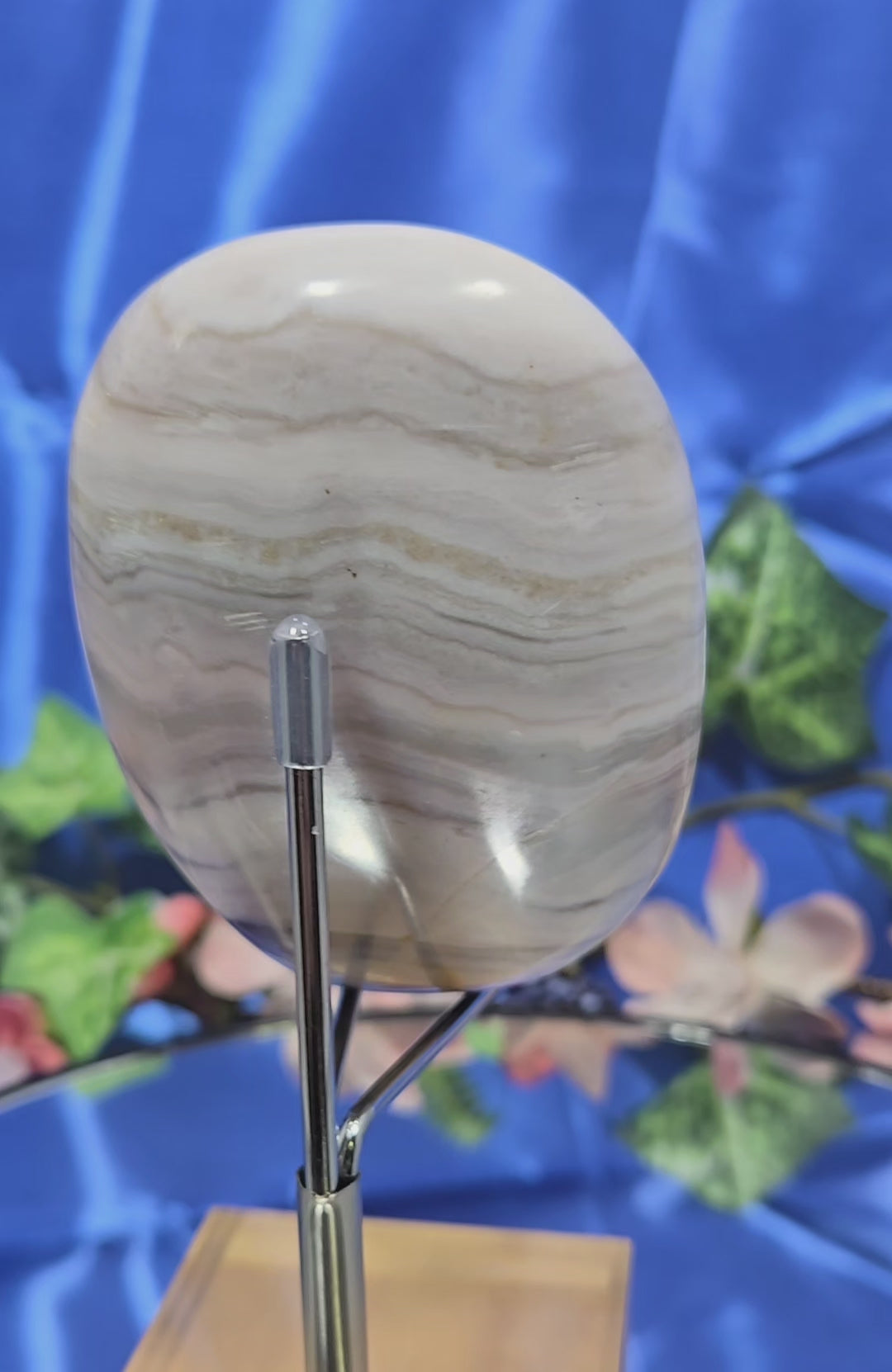 BANDED CALCITE PALM STONE
