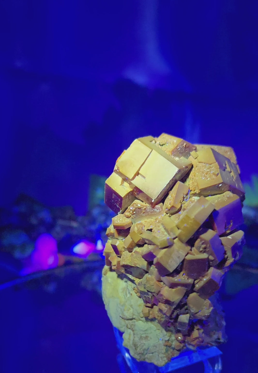 VANADINITE CLUSTER